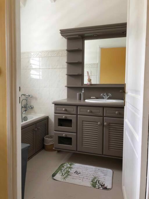 Nogent Sainte-Rose: Villa Avec Piscine Privee Εξωτερικό φωτογραφία